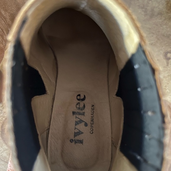 Ivylee Copenhagen Chelsea Suede Pull On Ankle Boots Size 38 - Picture 5 of 7